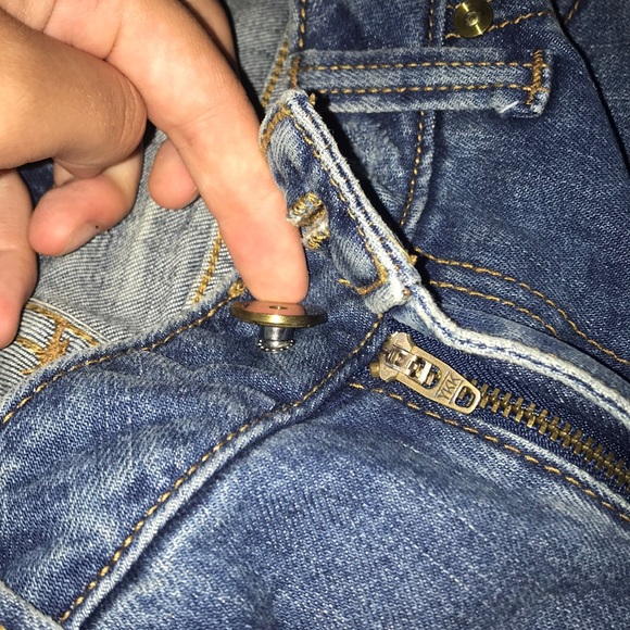 Women’s Cabi jeans - Picture 7 of 7